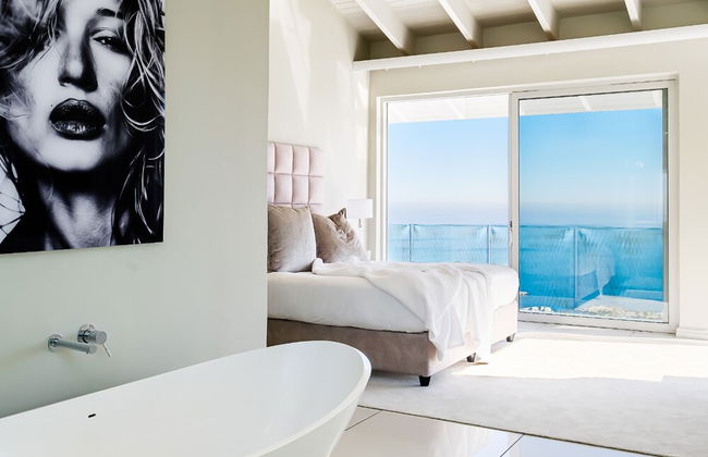 Exceptionally Unique Magnum Villa w Sea Views - Foto 17