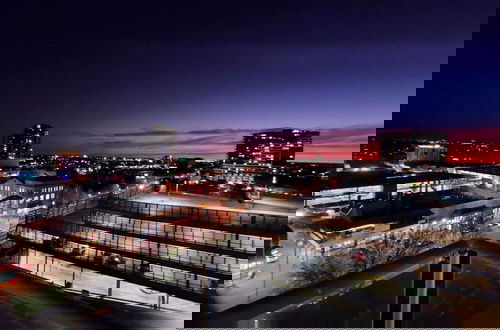 Photo 37 - Adelaide Central Skyline Panoramic Suite