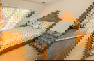 Foto 2 - Rolando's Emerald Island Resort Townhouse