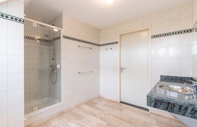 Inviting Villa in Panningen - Foto 24