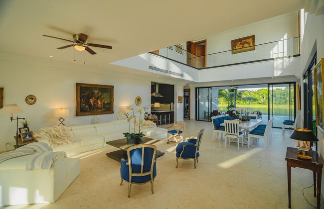 New Lake Front Villa in Golf and Beach Resort - Foto 5