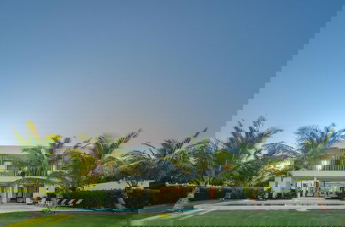 Foto 41 - New Lake Front Villa in Golf and Beach Resort