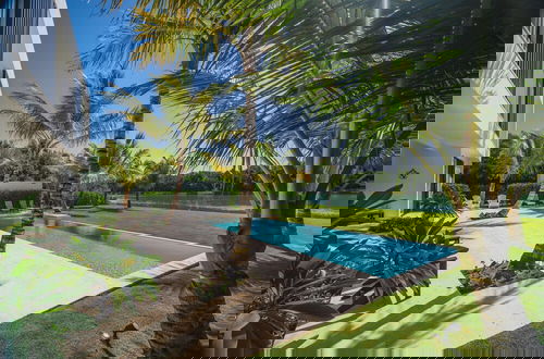 Foto 13 - New Lake Front Villa in Golf and Beach Resort