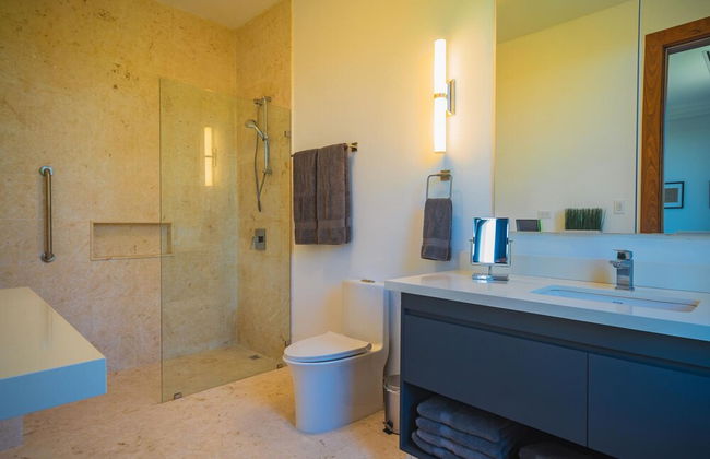 New Lake Front Villa in Golf and Beach Resort - Foto 33