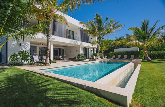 New Lake Front Villa in Golf and Beach Resort - Foto 14