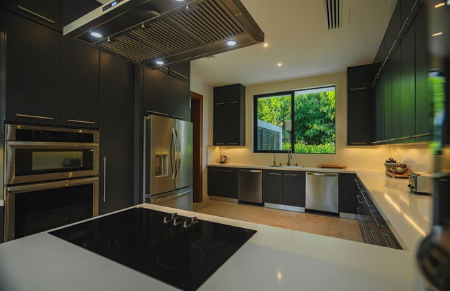 New Lake Front Villa in Golf and Beach Resort - Foto 8