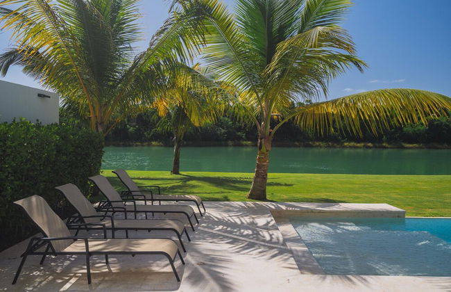 New Lake Front Villa in Golf and Beach Resort - Foto 16