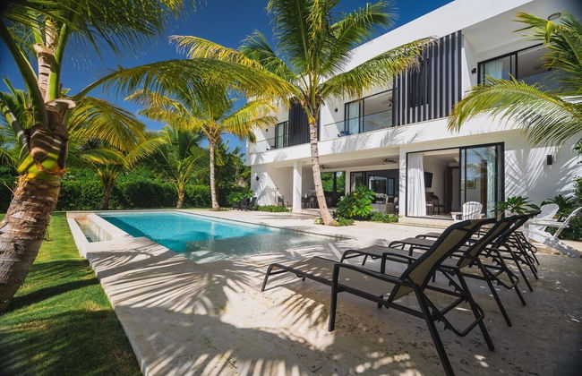 New Lake Front Villa in Golf and Beach Resort - Foto 39