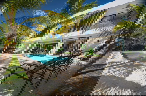 Foto 39 - New Lake Front Villa in Golf and Beach Resort