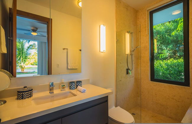 New Lake Front Villa in Golf and Beach Resort - Foto 31