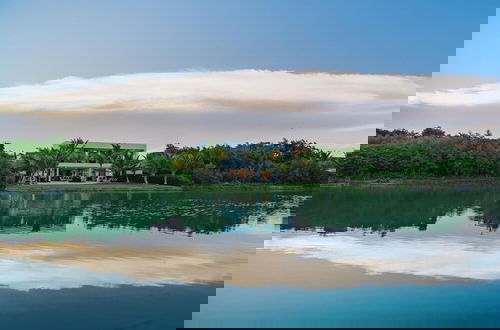 Foto 1 - New Lake Front Villa in Golf and Beach Resort