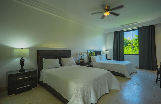 New Lake Front Villa in Golf and Beach Resort - Foto 34