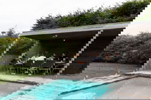 Foto 21 - Luxury Portsea Sanctuary Gas Heat Pool Gardens