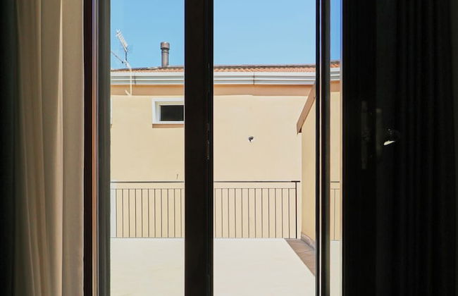 Like Home - Photo 24