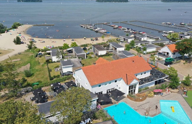 Veluwemeer Chalet With Microwave - Photo 9