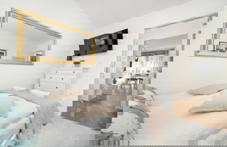 Foto 2 - Apartment at the Market by Renters