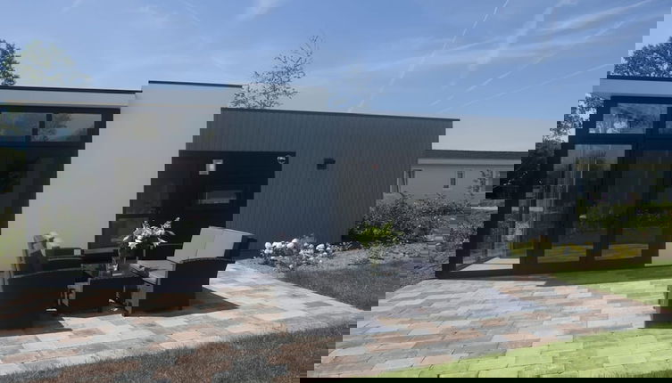 Foto 1 - Modern Holiday Home Near Golf Course