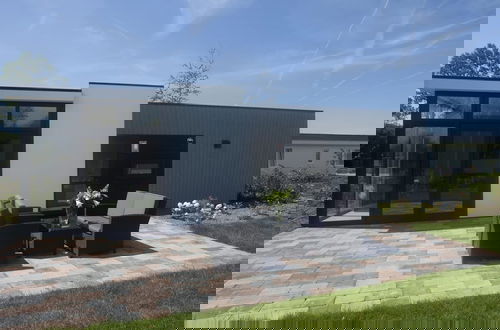 Foto 1 - Modern Holiday Home Near Golf Course