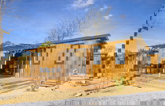 Foto 1 - Modern Chalet With air Conditioning, in a Holiday Park, at 1.5 km From the Beach