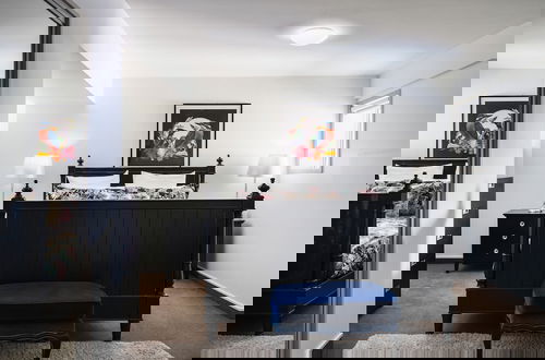 Photo 2 - Manor Place Apartment