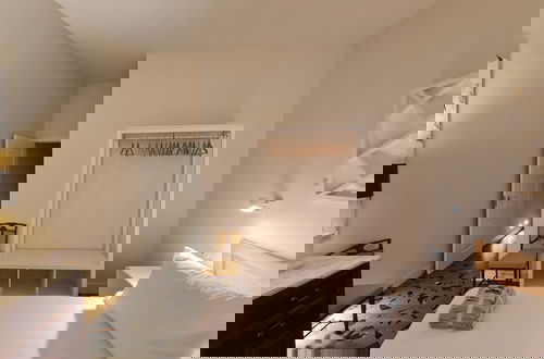 Photo 6 - City Center Madrid Apartment With 2 Bedrooms