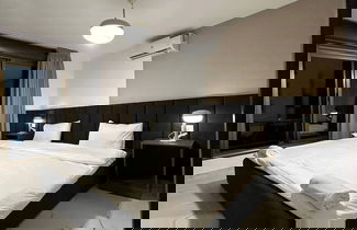 Foto 3 - Stylish Luxe Apartment Fr 0006