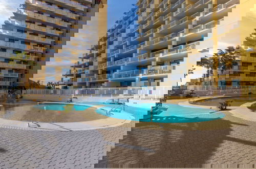 Foto 47 - Summer House Beachfront Condos