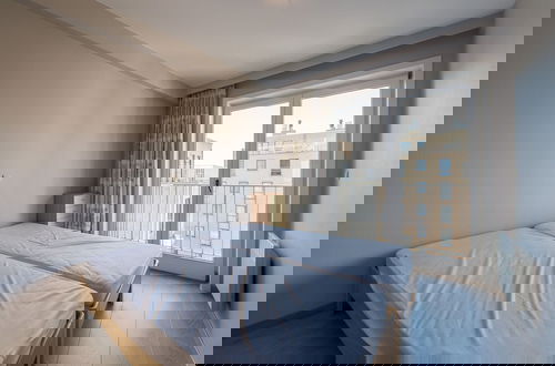 Foto 4 - Apartment on Zeedijk With Stunning Sea View