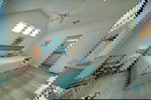 Foto 3 - A Beach by Avantstay Near Music, Eats