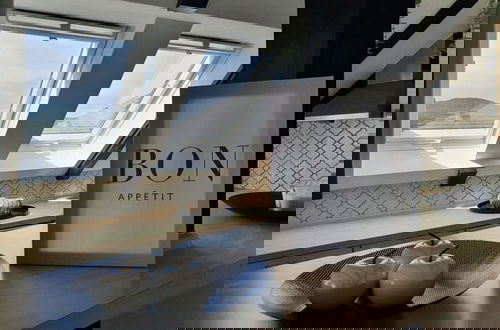 Photo 6 - See & So Modern Retreat