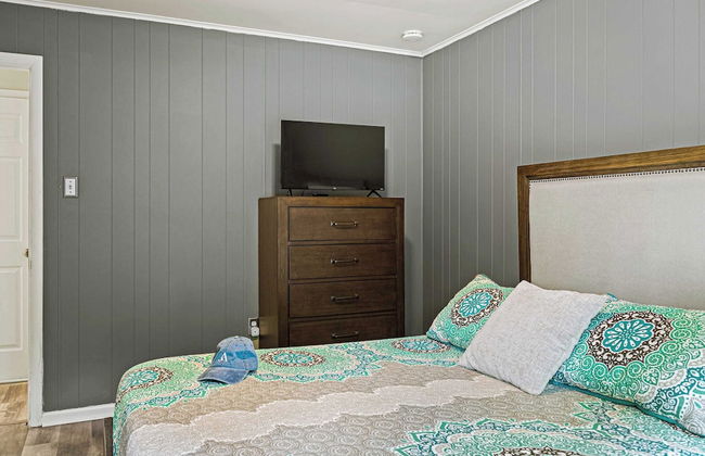 Frolic on Fern by Avantstay Enclosed Deck w/ Forest Views, Bar - Foto 12