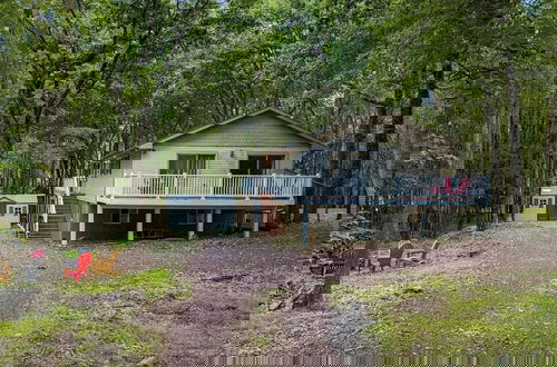 Foto 38 - Frolic on Fern by Avantstay Enclosed Deck w/ Forest Views, Bar