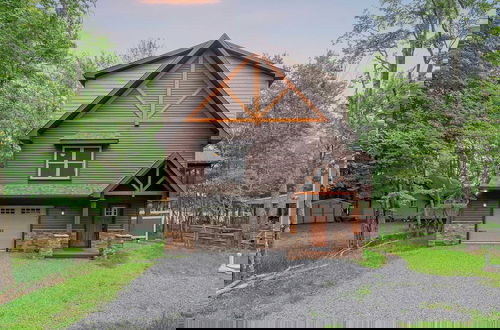 Foto 47 - Tavern at the Woods by Avantstay Lakefront Views, Hot Tub, Firepit, Game Room