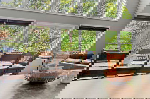 Foto 50 - Tavern at the Woods by Avantstay Lakefront Views, Hot Tub, Firepit, Game Room