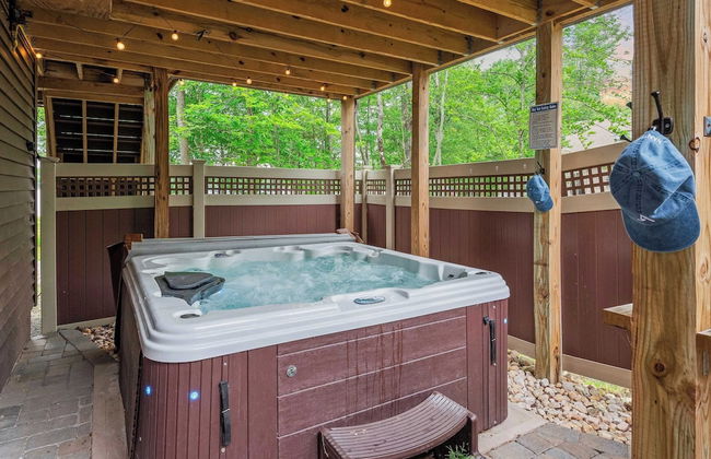 Tavern at the Woods by Avantstay Lakefront Views, Hot Tub, Firepit, Game Room - Foto 4