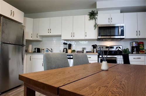 Photo 28 - Gorgeous Modern 2BD Condo Heart of Wpg Location