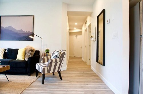 Photo 23 - Gorgeous Modern 2BD Condo Heart of Wpg Location