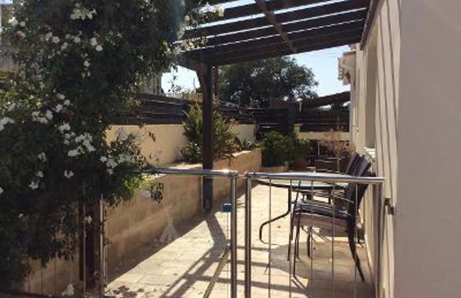 Idyllic 3 Bed Villa With Stunning Views - Photo 16