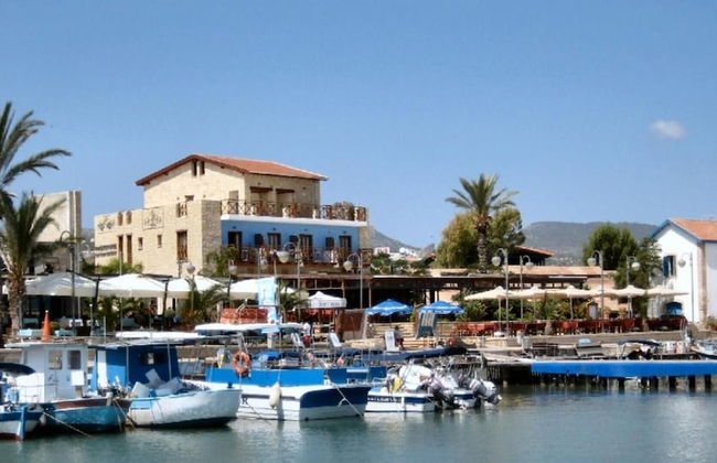 Idyllic 3 Bed Villa With Stunning Views - Photo 22