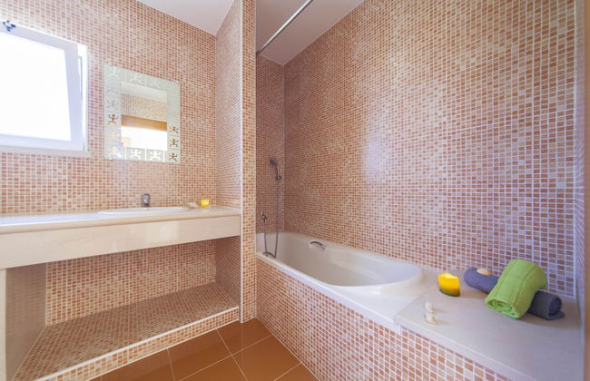 Villa Costa Brava - Photo 29