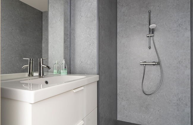Luxurious 20-person Apartment on Ameland - Photo 23