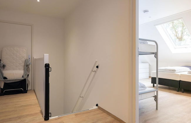 Luxurious 20-person Apartment on Ameland - Photo 3