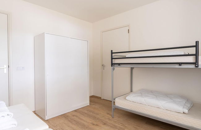 Luxurious 20-person Apartment on Ameland - Photo 6