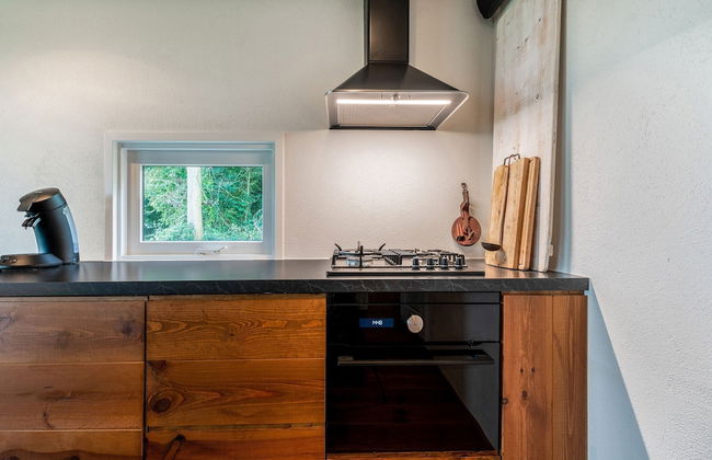 Fantastic Chalet Near Open Waterways, hot tub - Foto 12