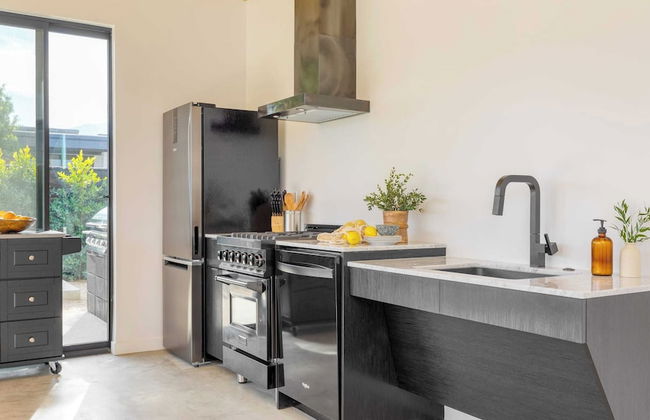Blackhaus Suites by AvantStay – Modern Comfort in Downtown Palm Springs - Foto 24