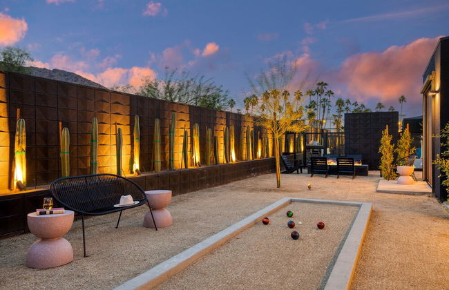 Blackhaus Suites by AvantStay – Modern Comfort in Downtown Palm Springs - Foto 16