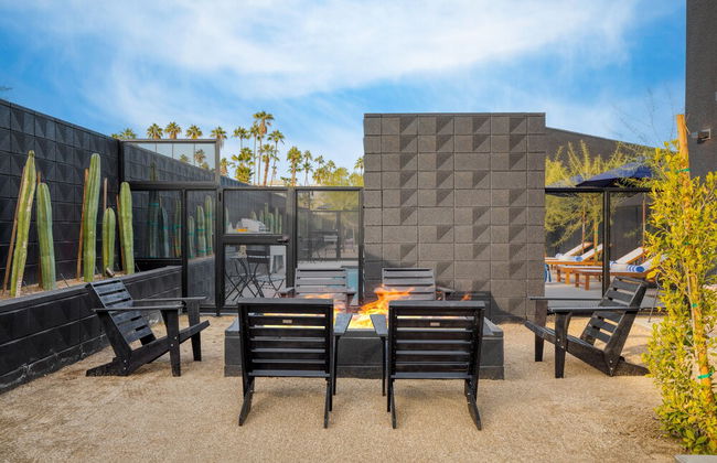 Blackhaus Suites by AvantStay – Modern Comfort in Downtown Palm Springs - Foto 10