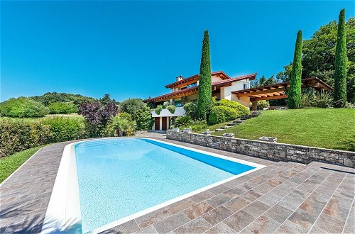 Foto 28 - Villa Vittoria con Vista Lago e Piscina by Wonderful Italy