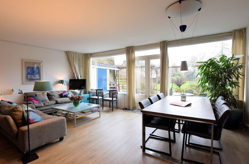 Foto 4 - Nice Holiday Home in Voorburg Near the Sea