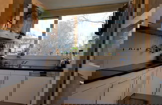 Foto 3 - Nice Holiday Home in Voorburg Near the Sea